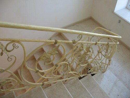 lestnica iz naturalnogo kamnya 12 - Мраморные лестницы