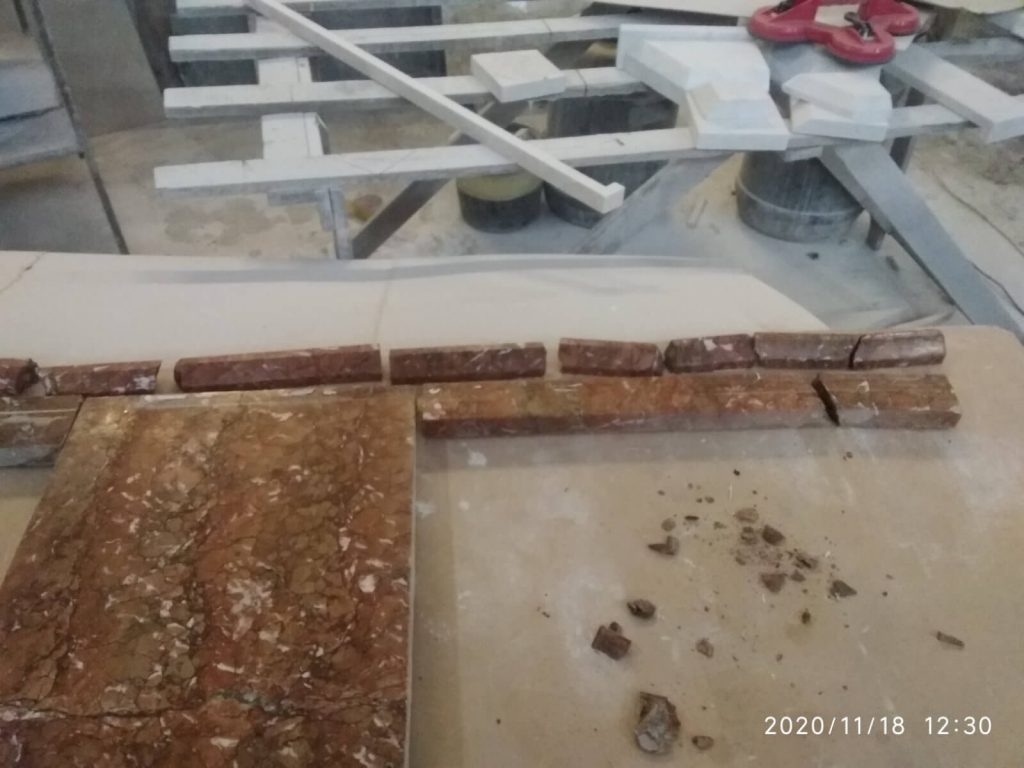 stoleshnitsa bordure 10 1024x768 - Портфолио: Реставрация кухонной столешницы из мрамора