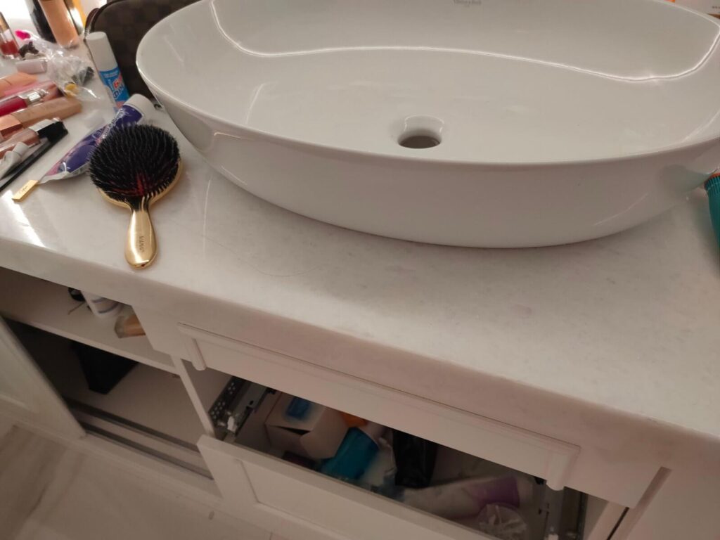 Mramor Kristal Vayt 6 1024x768 - Портфоліо: стільниця для кухні та ванної кімнати