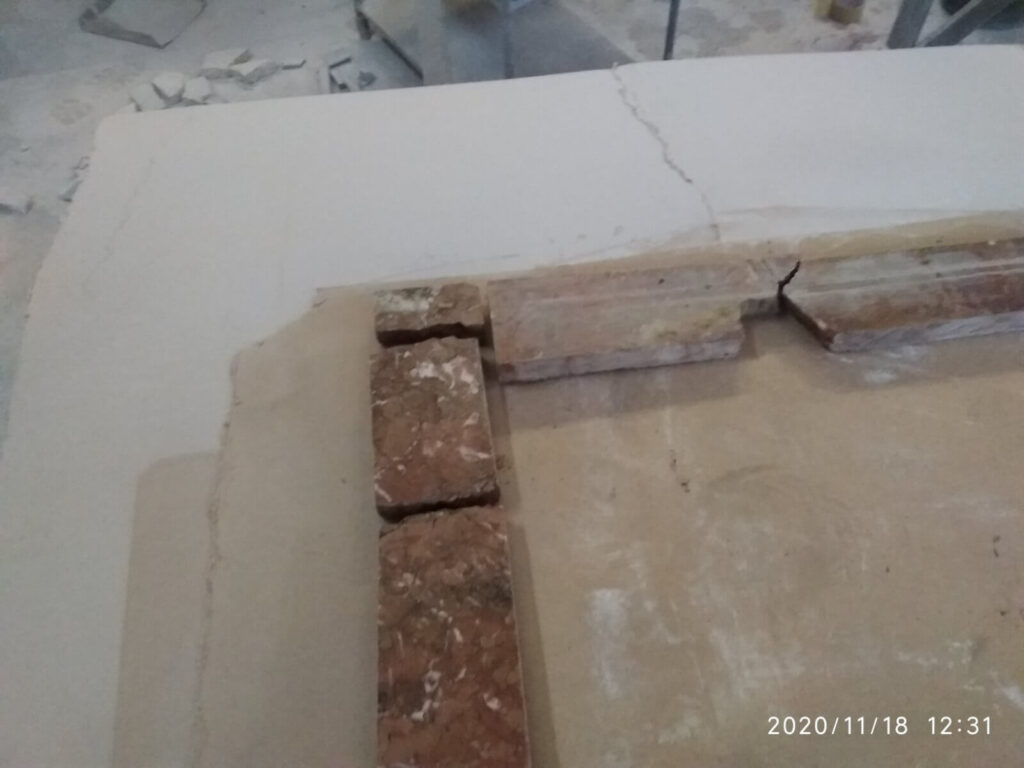 stoleshnitsa bordure 5 1024x768 - Портфоліо: Реставрація кухонної стільниці з мармуру